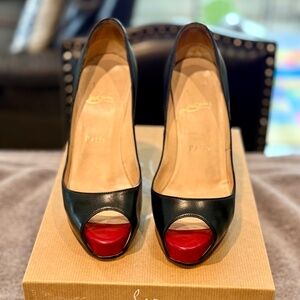 Christian Louboutin Very Prive 120 Peep Toe Pump